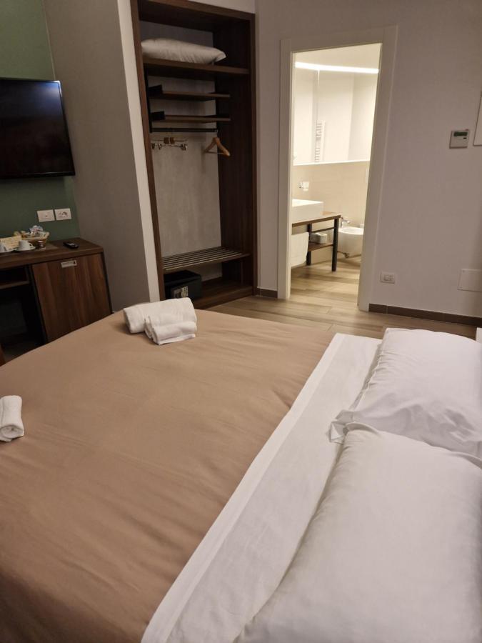 Le 2 Gravine Hotel Matera Bagian luar foto