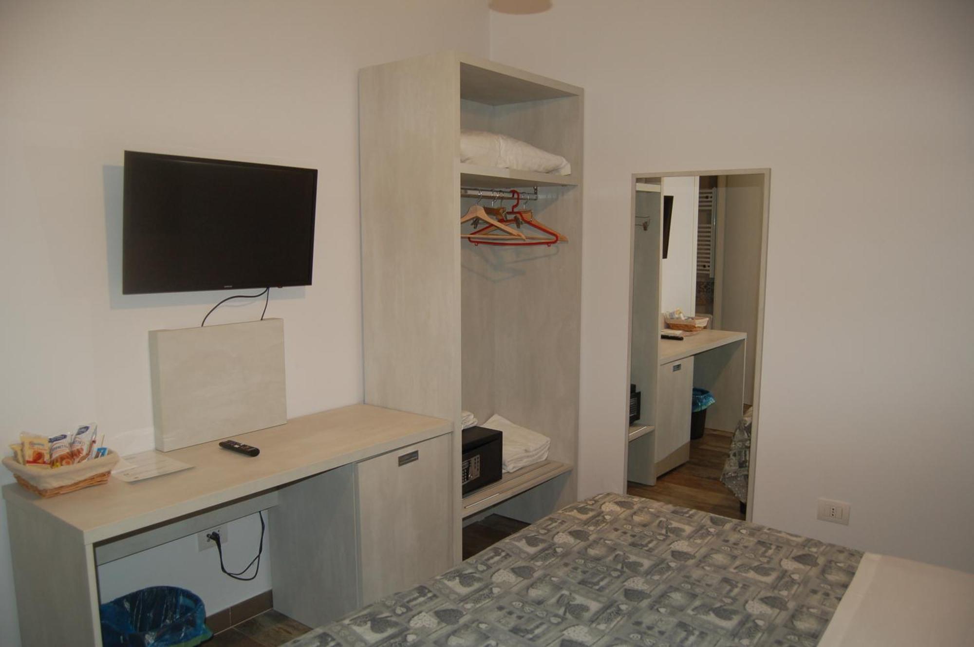 Le 2 Gravine Hotel Matera Bagian luar foto