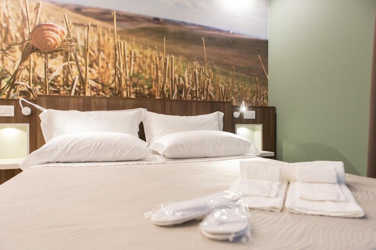 Le 2 Gravine Hotel Matera Bagian luar foto